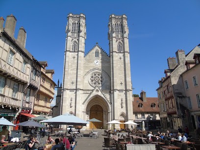 LA SUITE SAINT JEAN, Chambre d'Hôtes à Chalon-sur-Saône