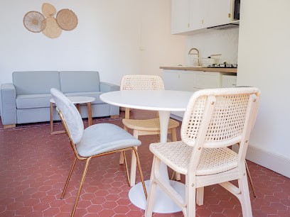 Le Terracotta - Appartement en centre ville, Location de Vacances à Orange