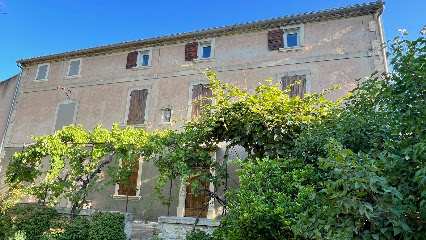 Sarl Mas Saint Louis, Chambre D'hôtes aux Angles