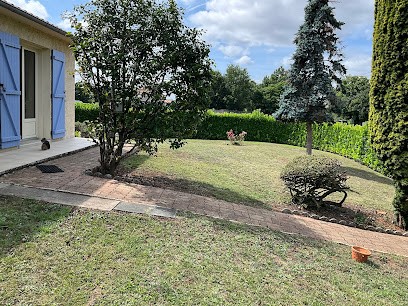 Les Quatre Nuances De Gris, Maison d'Hôtes à Sainte-Ouenne