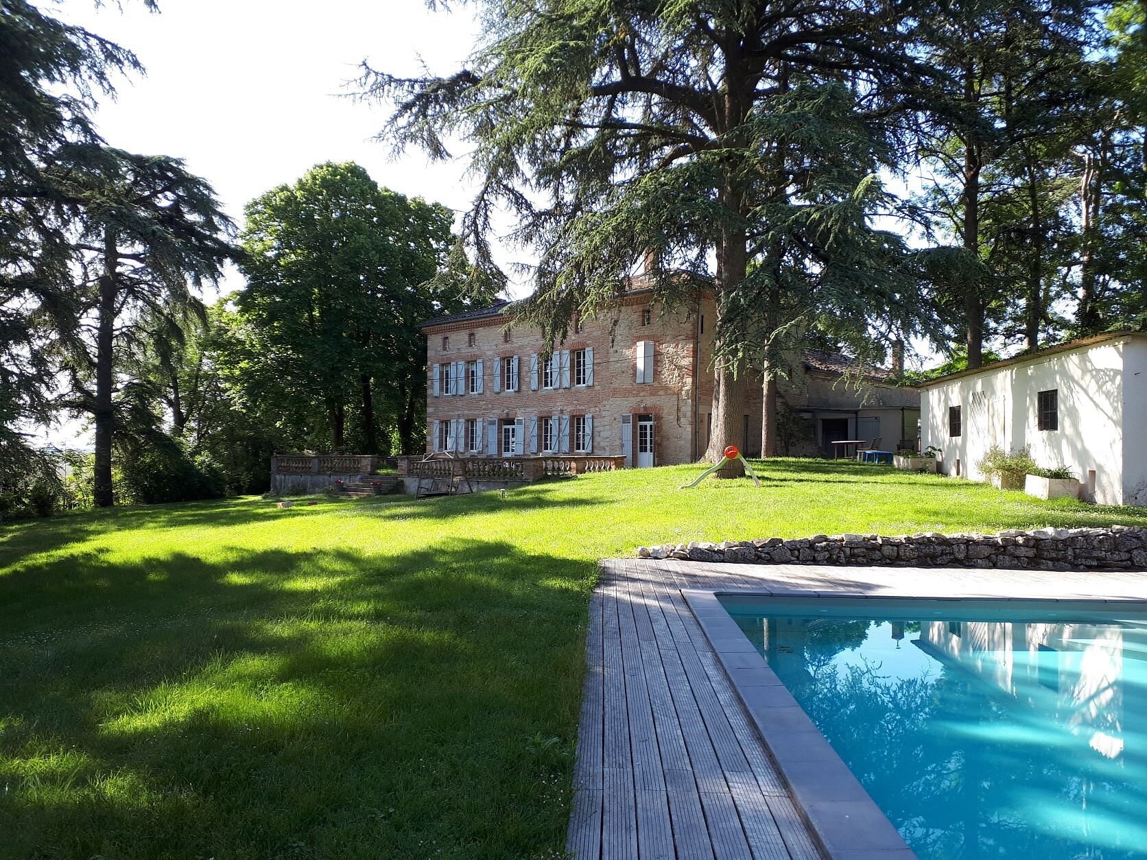Le Jardin des Cèdres, Maison d'Hôtes à Lavaur