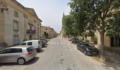 La Maison Aux Papyrus, Location de Vacances à Saint-Hilaire-d'Ozilhan