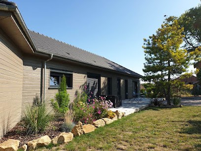 COSY WOOD HOUSE, Chambre d'Hôtes à Laubressel