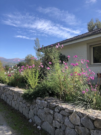 Au bord de l'eau, Chambre d'Hôtes à Surba