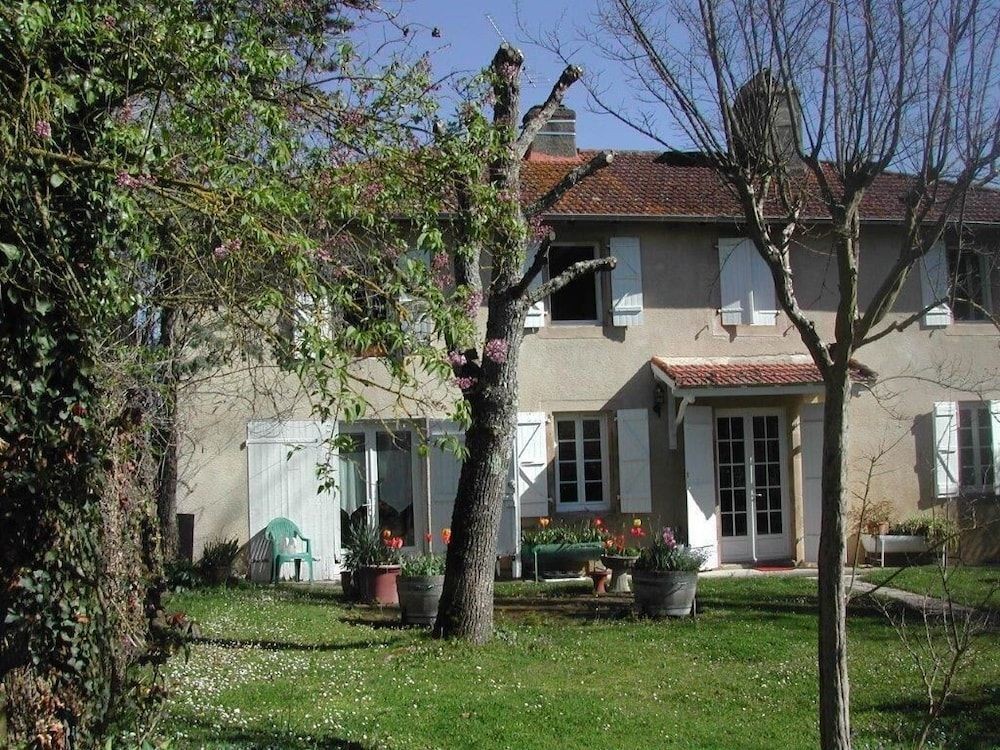 ASINUS Chambres d'hotes, Chambre d'Hôtes à Viozan