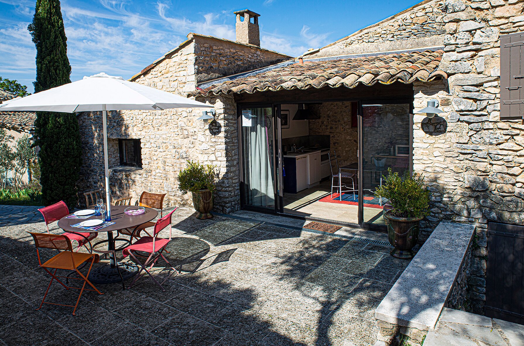 Le Clos Des Amandiers Chambre D'hôtes à Simiane-la-Rotonde