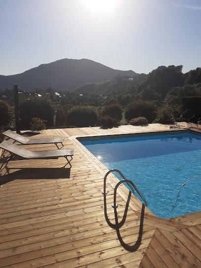 Gîte Des 3 Pics, Location De Vacances à Ségus