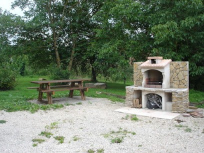 GITE LES MARRONNIERS, Location de Vacances à Fleurey