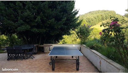 Gîte Les Terrasses D'amandine, Location De Vacances à Sainte-Colombe-sur-l'Hers