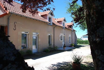 chambres d'hôtes les OYASSES, Chambre d'Hôtes à Saint-Parize-le-Châtel
