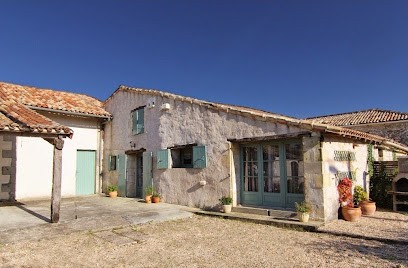 Le Lit Et L'image, Chambre d'Hôtes à Nieul-le-Virouil