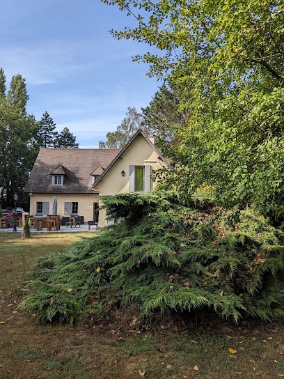 Villa Du Trou Bayard, Chambre d'Hôtes à Estaires