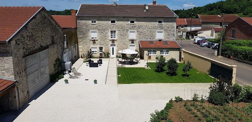 Les Lilas Roses, Maison d'Hôtes à Chamouilley