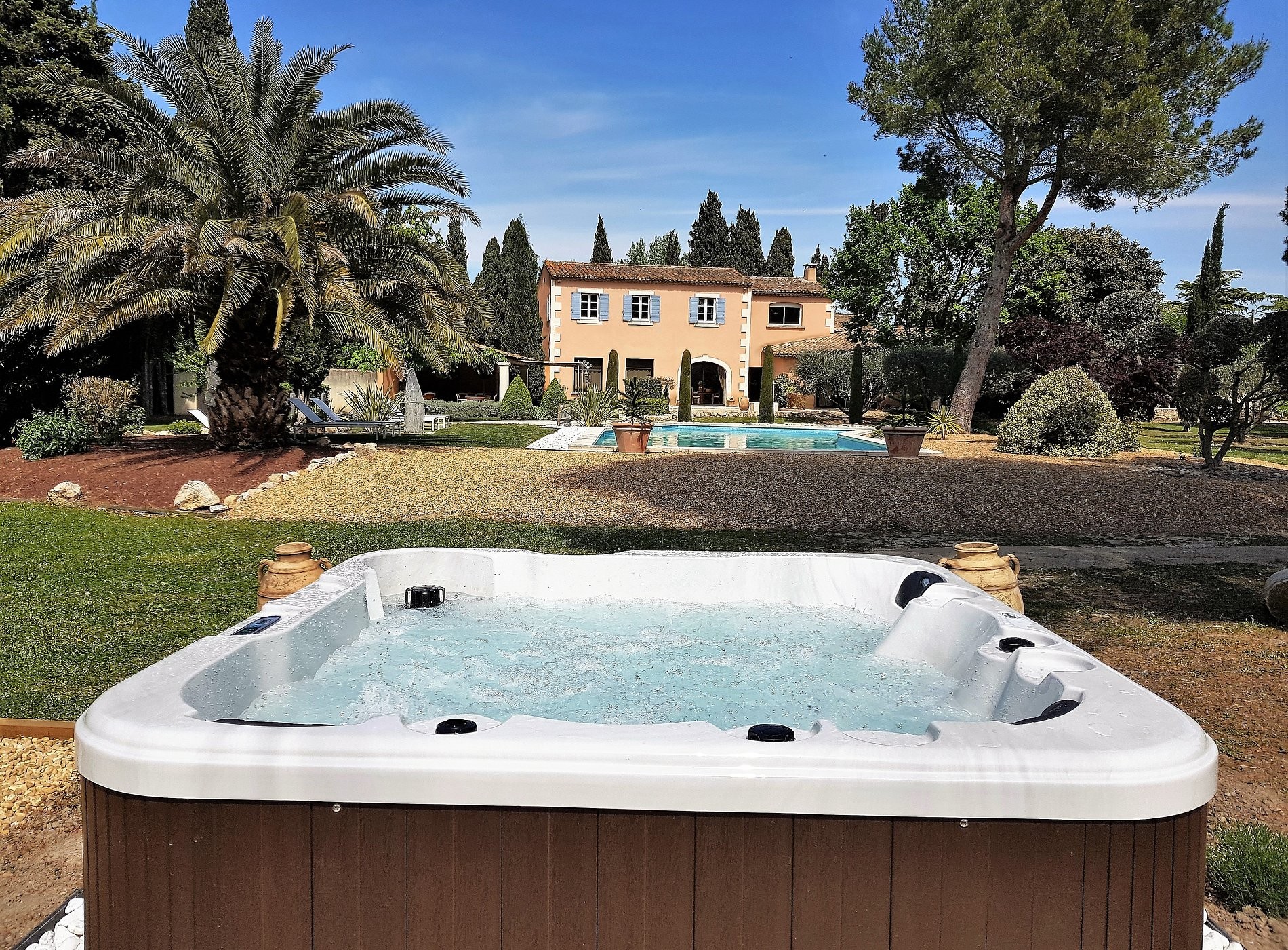 Le Clos Des Cyprès, Chambre d'Hôtes à Graveson