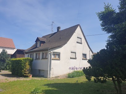 Gîte Au Jardin De Lucie, Location de Vacances à Sainte-Croix-en-Plaine