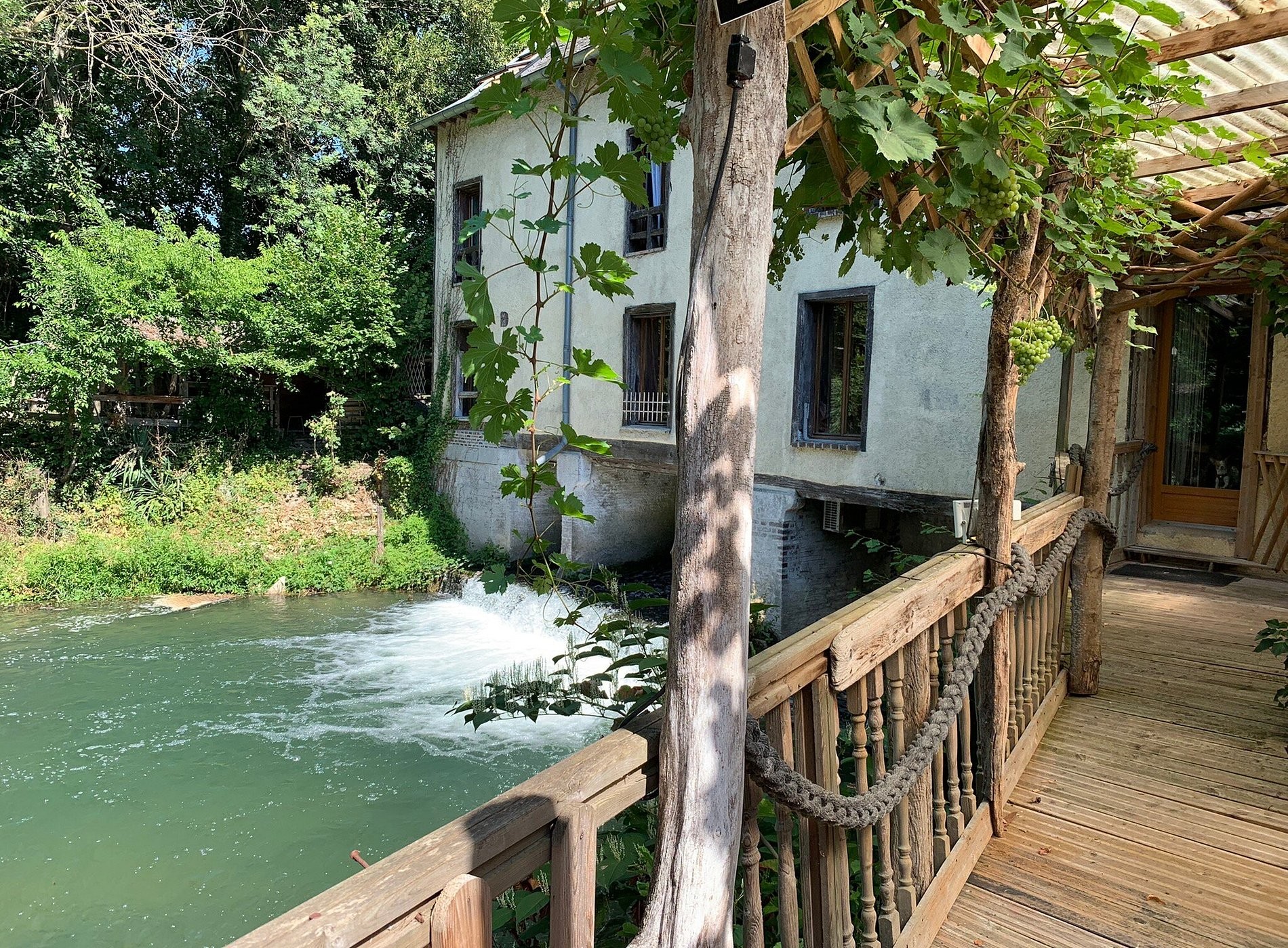 La Residence Du Moulin Avec Piscine Intérieure, Chambre d'Hôtes à Sainte-Maure