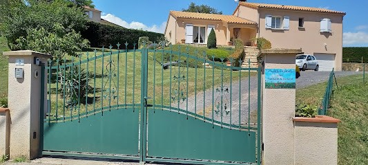 Chez Nathalie & Roland, Chambre d'Hôtes à Massiac