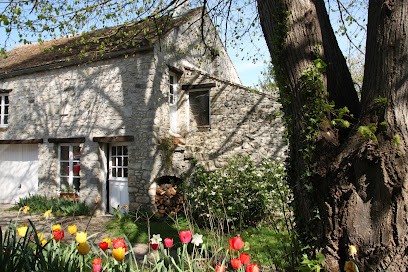 Gîte et Chambres d'hôtes - A l'Ombre du Teil - Bouville 91 - France, Chambre d'Hôtes à Bouville