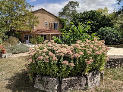 Maison Mûrier, Location de Vacances à Petit-Bersac