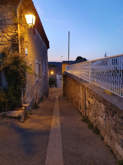 Carpe diem au soleil, Location de Vacances à Saint-Julien-de-Peyrolas