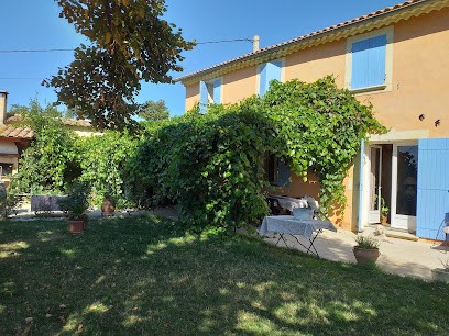 Le Mas des Sources, Maison d'Hôtes à Visan