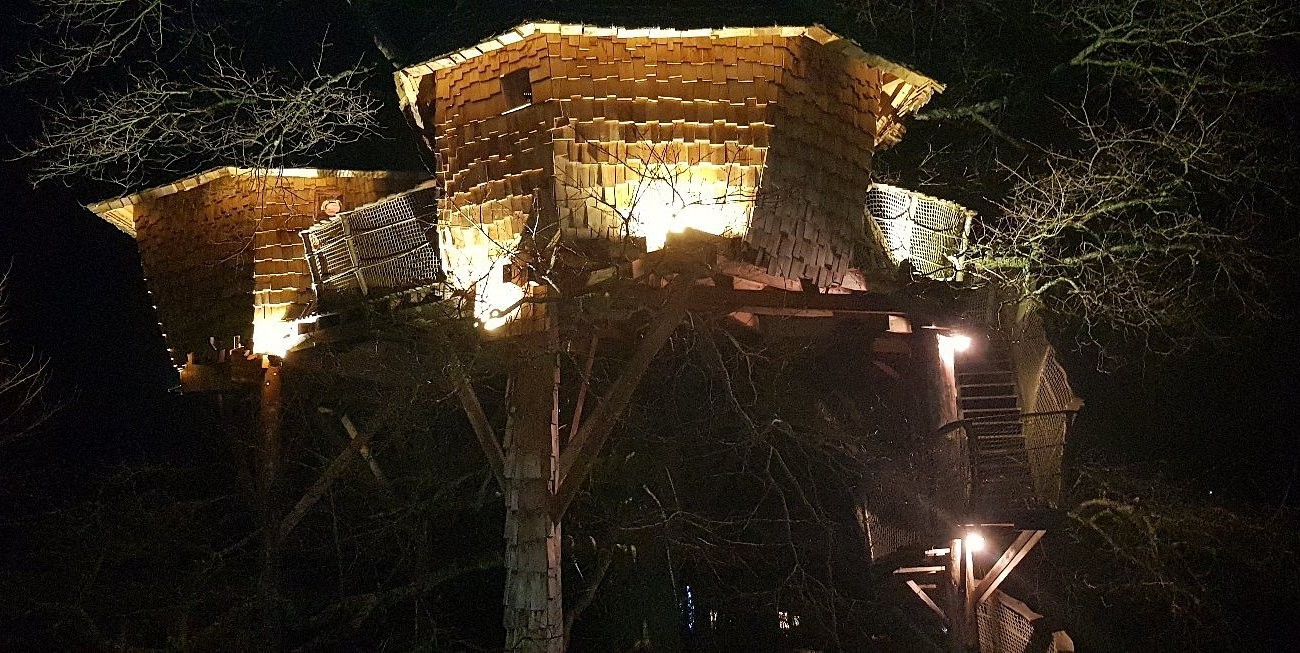Les Cabanes du Chêne Rouvre, Chambre d'Hôtes à Saint-Dié-des-Vosges