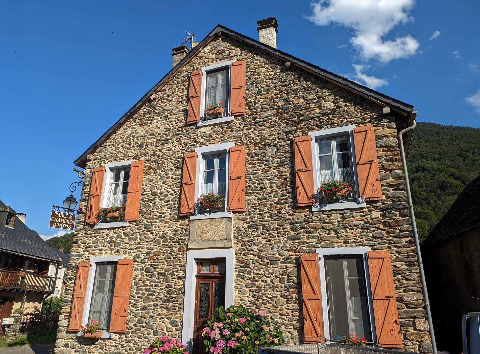 La Maison Du Rabada et le Gite de Jeanne, Chambre d'Hôtes à Sentein