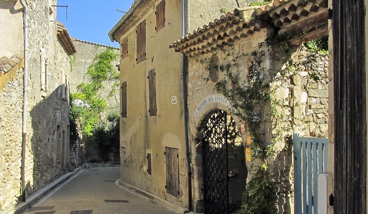 La Maison Aux Volets Bleus, Chambre d'Hôtes à Venasque