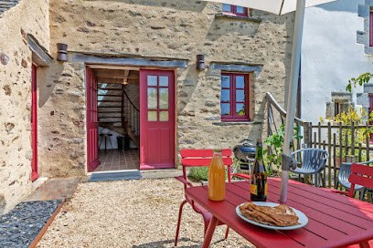 Domaine De Linguinou : Location De Gîtes, Privatisation Domaine Avec Piscine, Spa, Pêche, Salle De Jeux, Finistère, Bretagne, Location De Vacances à Commana