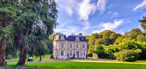 Chateau De Mons Boubert, Location de Vacances à Mons-Boubert