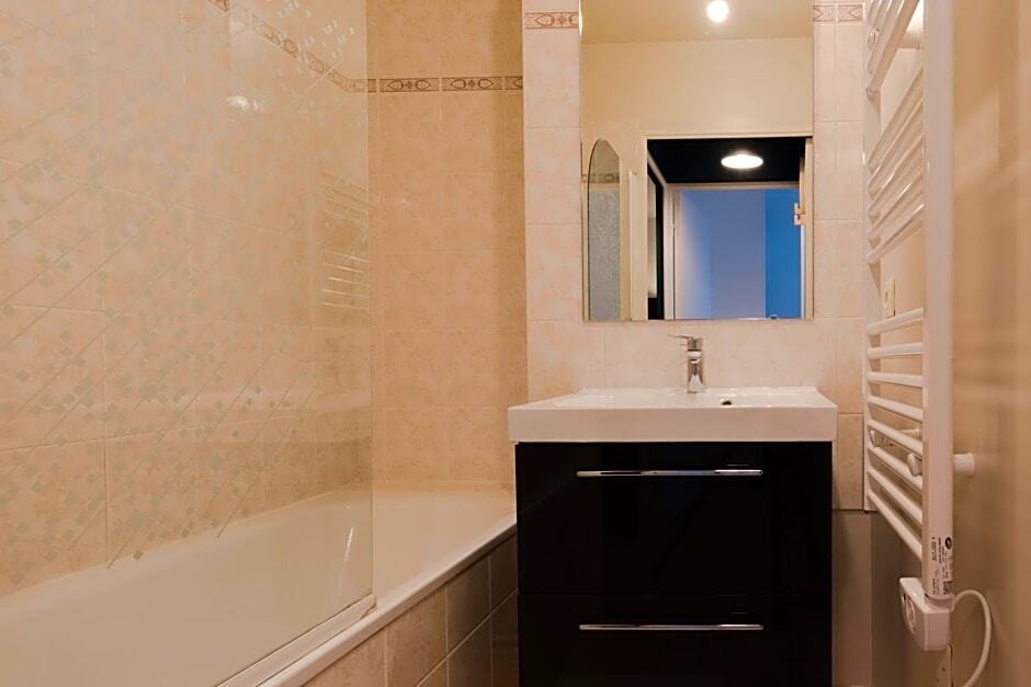 Cosy flat in Disneyland BMYGUEST, Chambre d'Hôtes à Serris