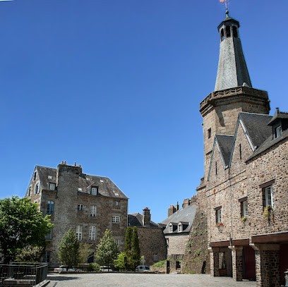 Hôtel Particulier Le Mercier De Montigny, Chambre d'Hôtes à Fougères
