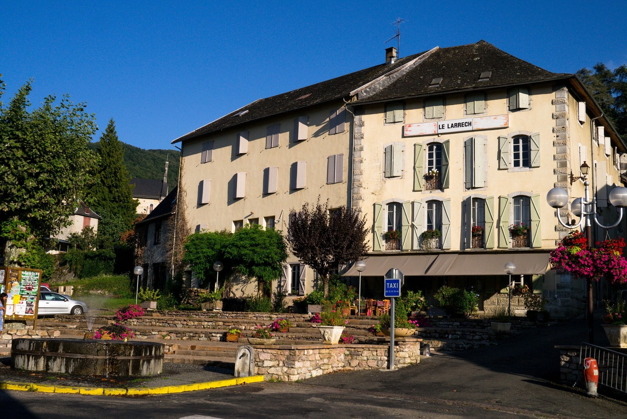 Au détour du larrech Chambres d'hotes, Chambre d'Hôtes à Castillon-en-Couserans
