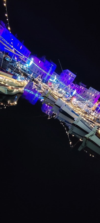Sleep with friends, Chambre d'Hôtes à La Ciotat