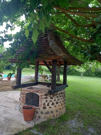 SCEA La Houn De Lacoste, Chambre d'Hôtes à Louvigny