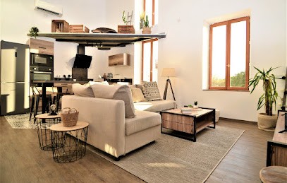 Industrial loft Orange, Location de Vacances à Orange