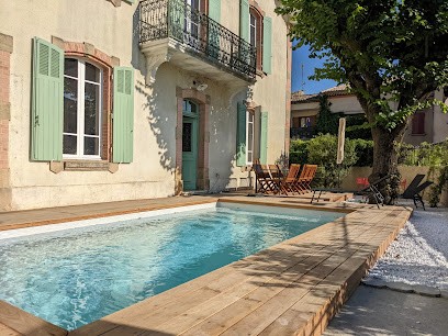 Le Vieux Tilleul, Maison d'Hôtes à Cavillargues