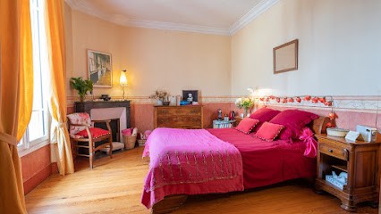 Atelier chez Marie. Chambre chez l habitant, Chambre d'Hôtes à Carnetin