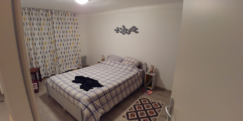Au Vieux Pont De Pierre (Airbnb), Location De Vacances à Marans