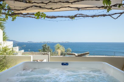LES SUITES LOVE SPA VUE MER PISCINE, Chambre d'Hôtes à Marseille 16