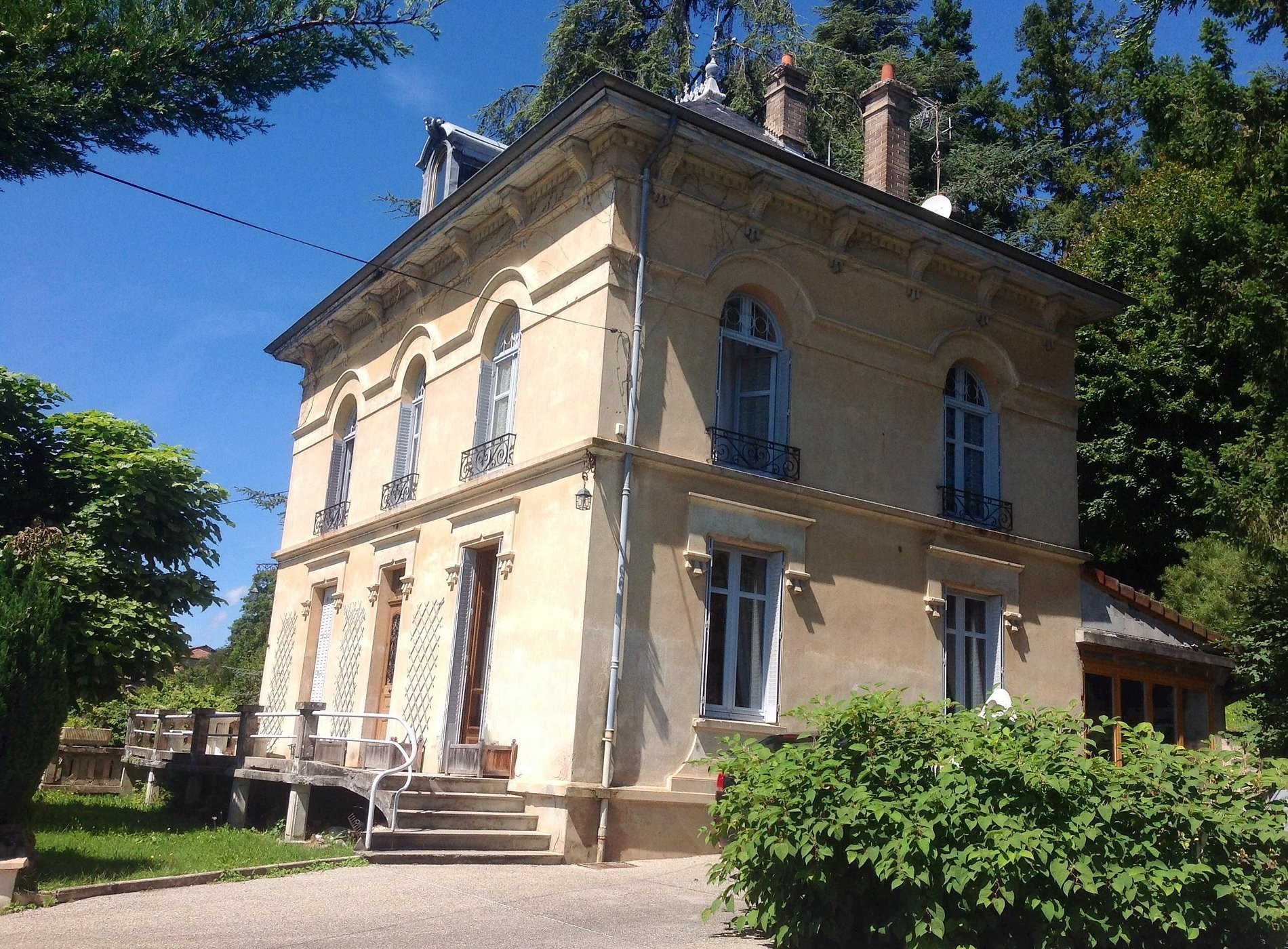 Villa Belle Epoque, Chambre d'Hôtes à La Côte-Saint-André