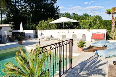 Bastide du Bau Reddoun, chambres d'hôtes, maison d'artistes en Provence, Chambre d'Hôtes à Callian