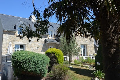 Chambre Coquelicot Dans Maisons Bords De Rance, Chambre d'Hôtes au Minihic-sur-Rance