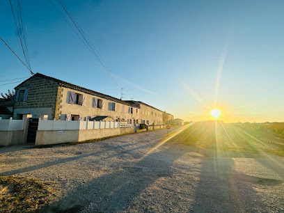 Les Appartements Du Mas, Location De Vacances à Saint-Laurent-d'Aigouze