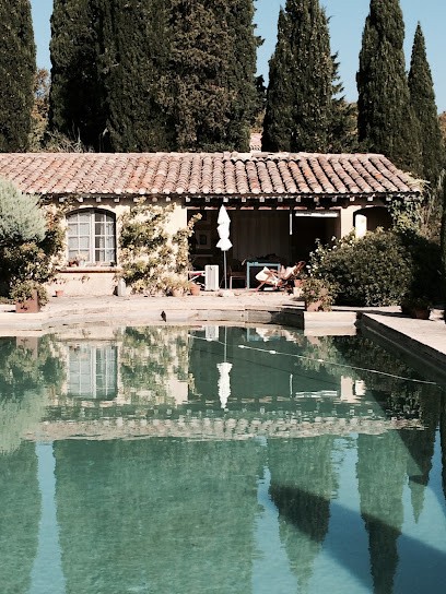 Le Mas Du Meindray, Location de Vacances à Paradou