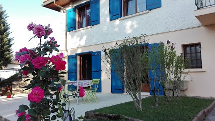 Au Doubs Cocon Fleuri, Chambre d'Hôtes à Mamirolle