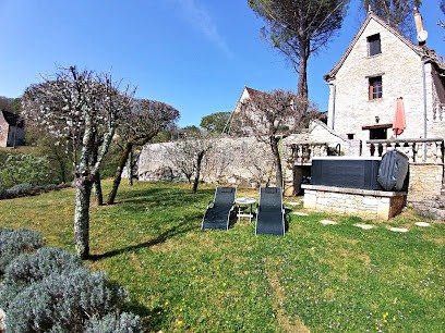 La Pinay, Location de Vacances à Lacave