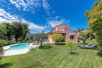 Maison Saint Paul- Chambres d'hôtes - Bed & Breakfast., Chambre d'Hôtes à La Colle-sur-Loup