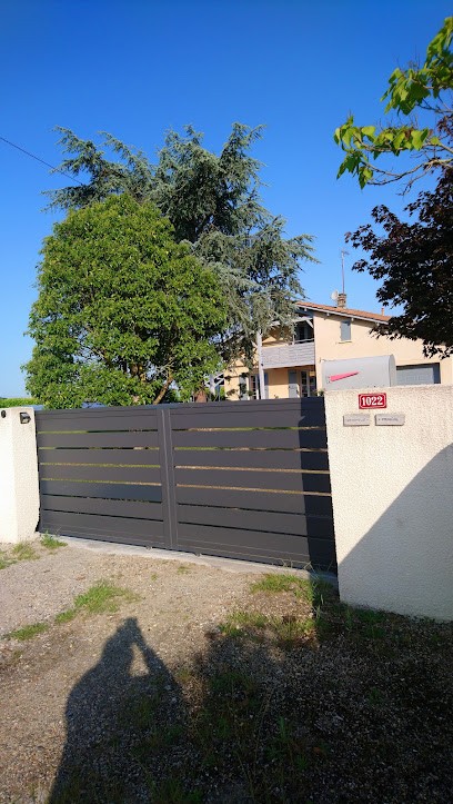 Auberge Familiale Pradère, Chambre d'Hôtes à Virazeil