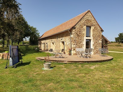 La Grande Vieillière Chambres D'hôtes De Charme, Chambre d'Hôtes à Bazouges Cré sur Loir